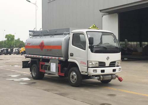 東風(fēng)4.3立方加油車專威牌HTW5072GJYC型加油車